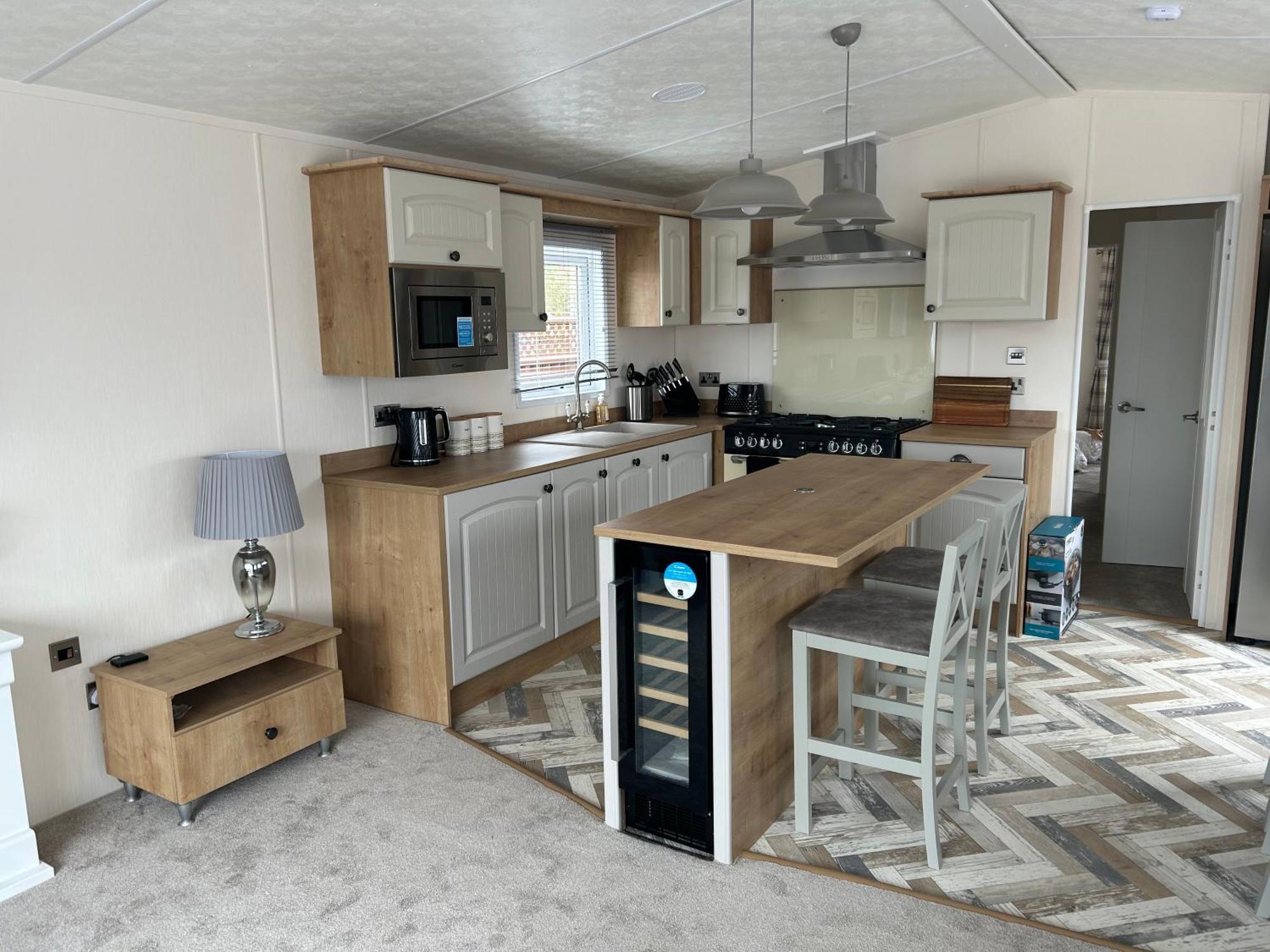 Kingfisher Lodge Long Acre Holiday Park Івшем Екстер'єр фото