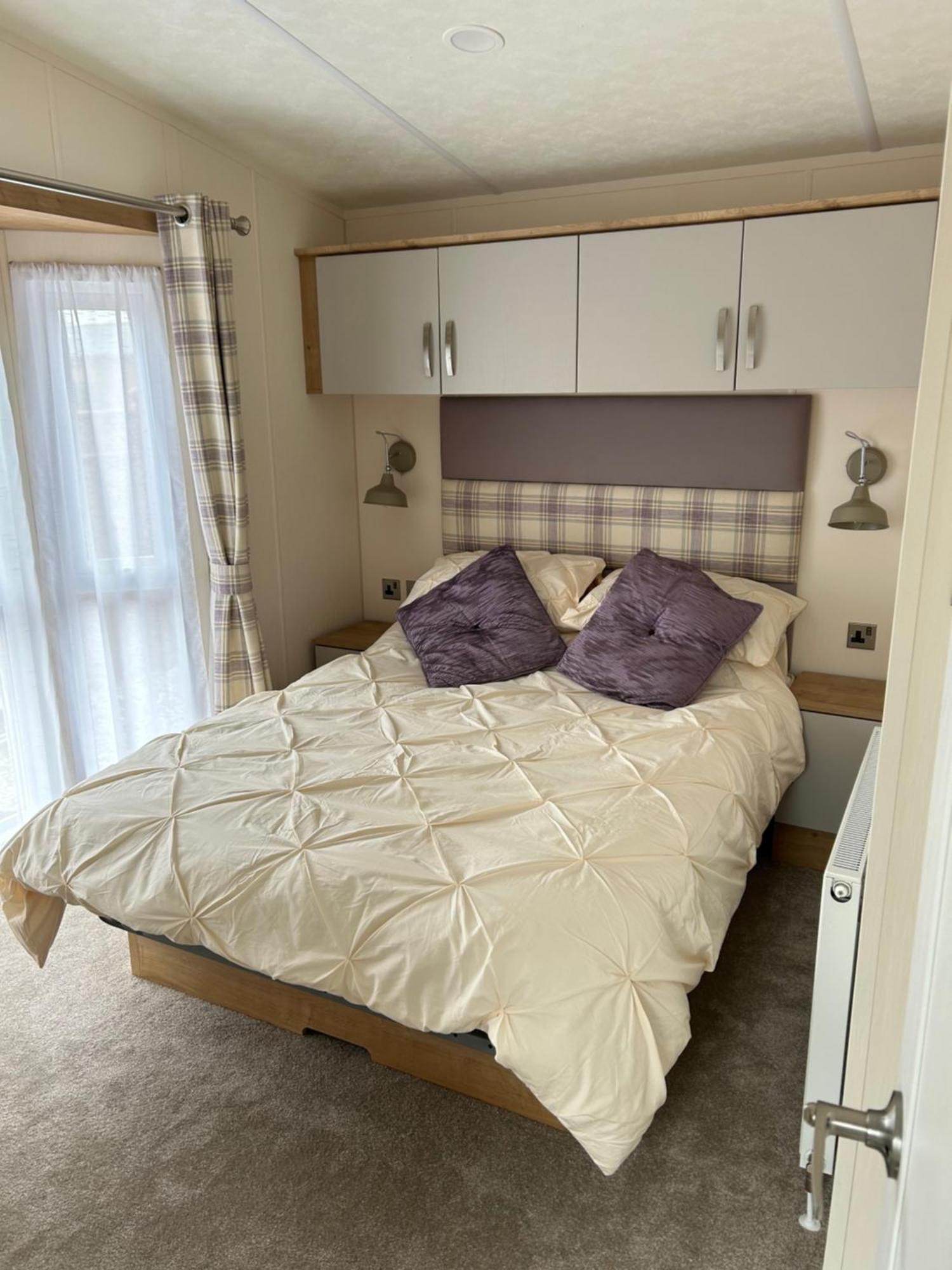 Kingfisher Lodge Long Acre Holiday Park Івшем Екстер'єр фото